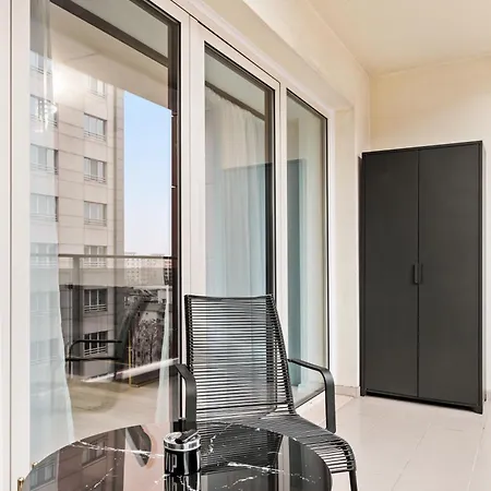 Апартаменти Central Studio With Balcony And Self Check-In Rh Living