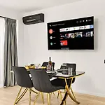 Incity - Near Mall, Balcony - Rh Living Apartament